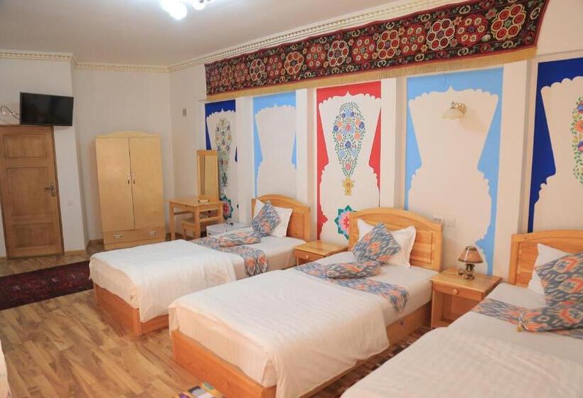 舒适三人间, As Salam Boutique