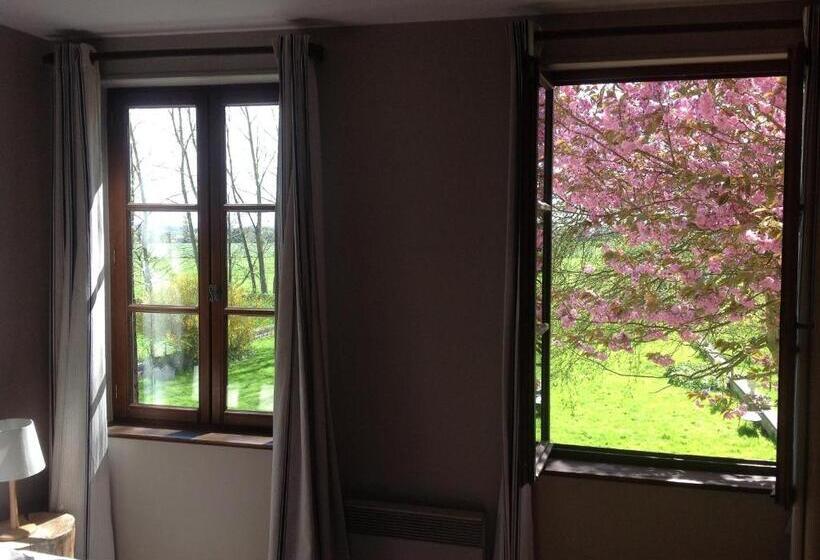 コンフォートルーム, Le Petit Manoir De La Vernelle