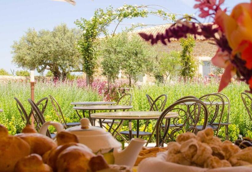 Четырехместный Номер Классик, Casale Milocca