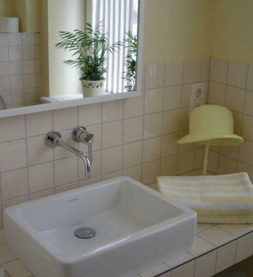 Классический Номер, Alte Landschule