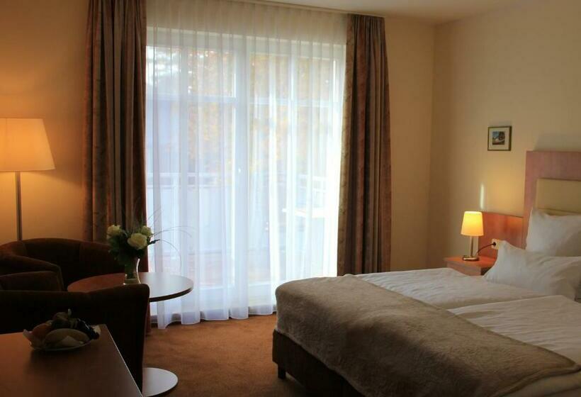 غرفة كلاسيكية مع بلكونة, & Café Strandeck