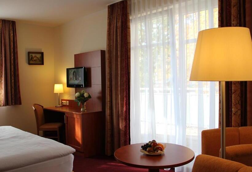 Classic room with balcony, & Café Strandeck