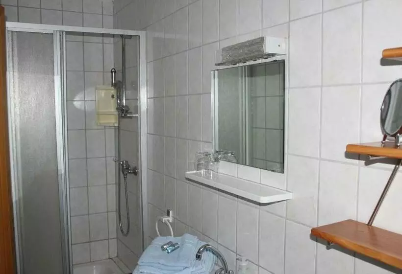 اتاق استاندارد, Zur Waldesruh