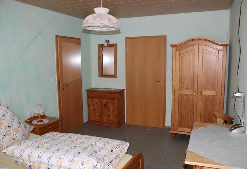 스탠다드 룸, Zur Waldesruh