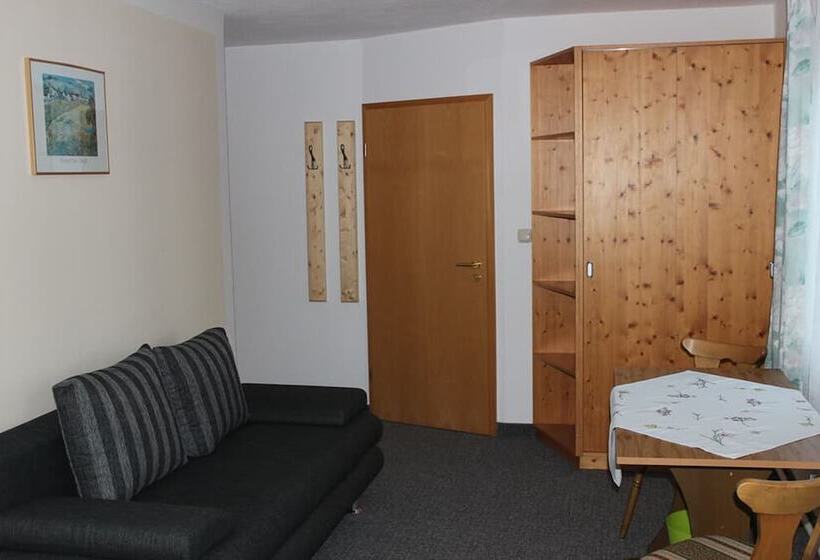 스탠다드 룸, Zur Waldesruh