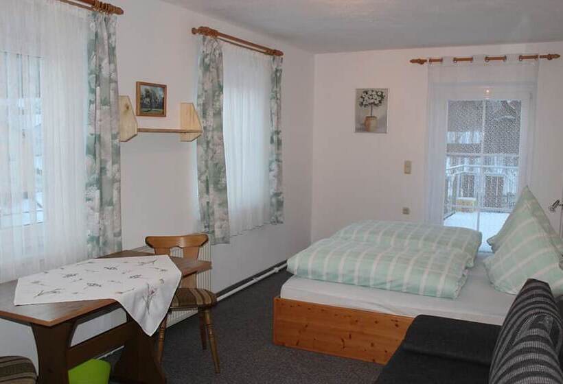 스탠다드 룸, Zur Waldesruh