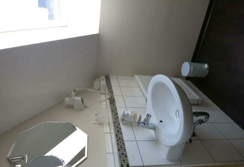 舒适三人间, Gästehaus Auszeit