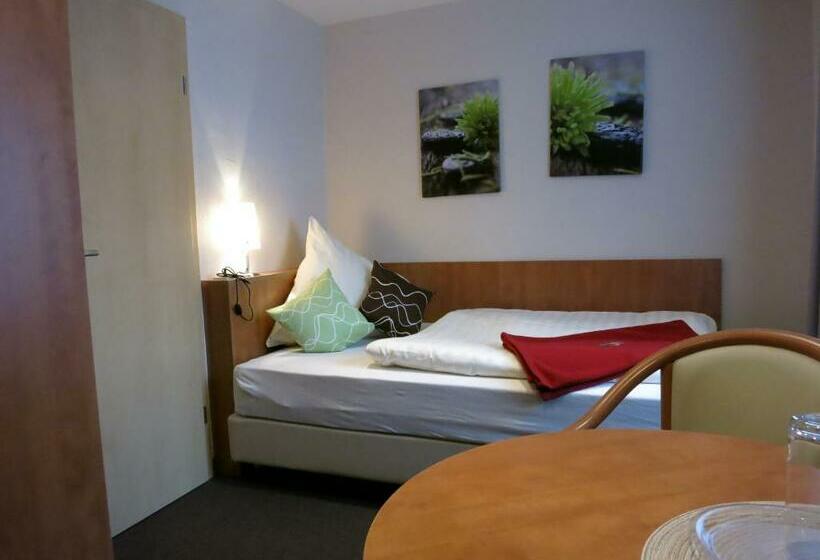 标准单人间, Gästehaus Auszeit