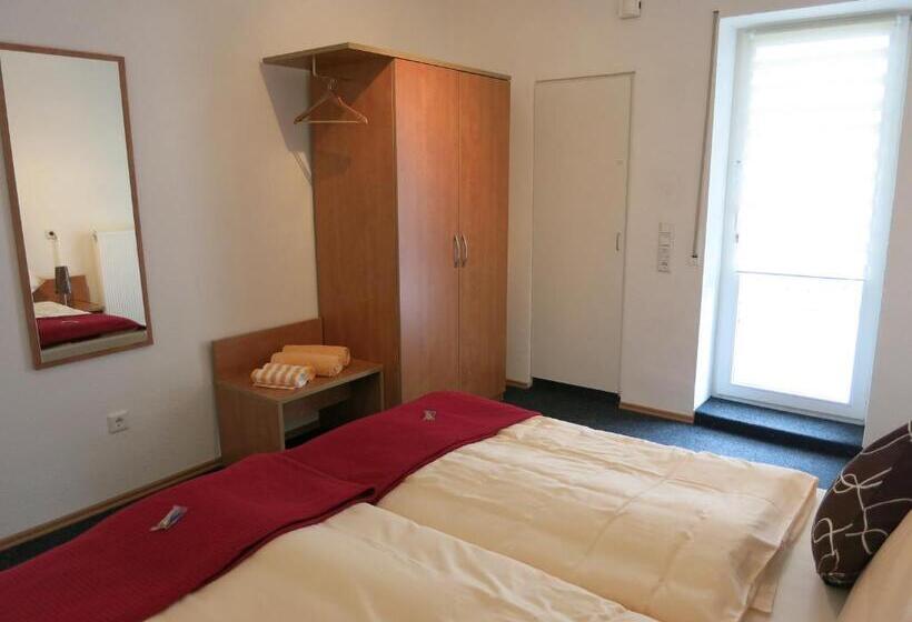 带阳台两卧公寓, Gästehaus Auszeit