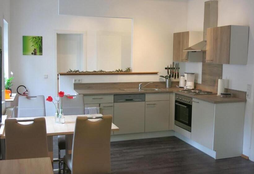 带阳台两卧公寓, Gästehaus Auszeit