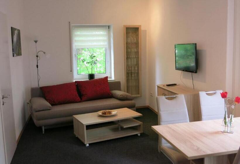 带阳台两卧公寓, Gästehaus Auszeit