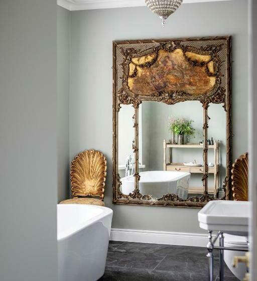 スタンダードルーム, Cliff At Lyons