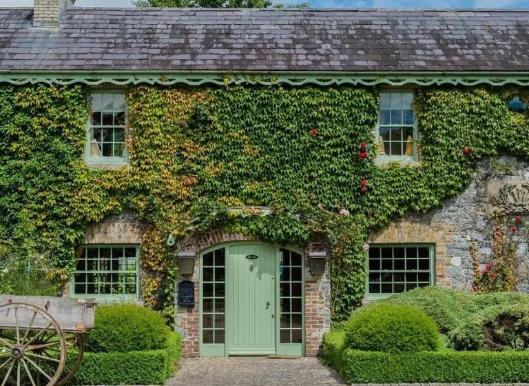 2ベッドルームハウス, Cliff At Lyons