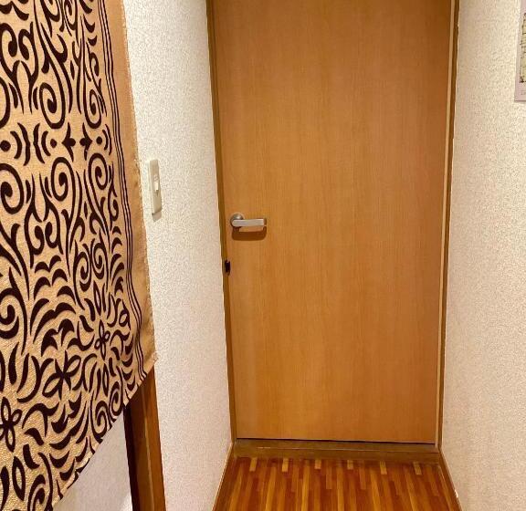 ファミリールーム, Thanyaporn House