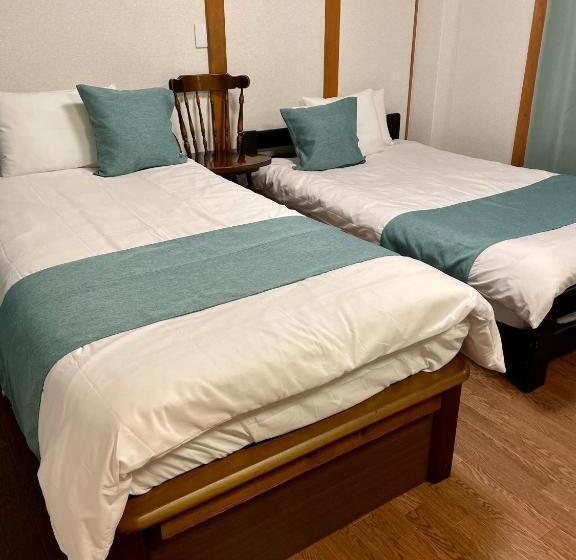 ファミリールーム, Thanyaporn House