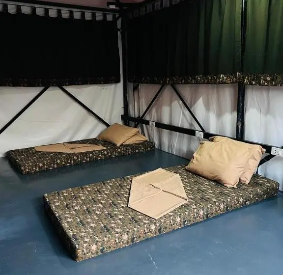 Tente Standard, Camp Backpackers Port Barton