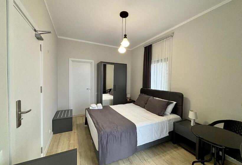 اتاق استاندارد با تراس, Hillside Inn