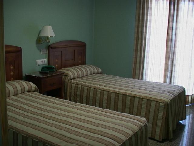 スタンダードトリプルルーム, Restaurante Los Angeles