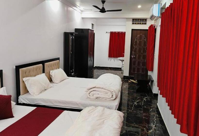 家庭间, Shri Daulat Villas