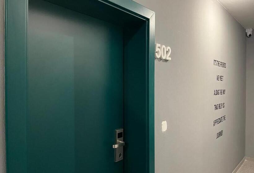 تختخواب در اتاق مشترک, Mickitos Urban Hostel