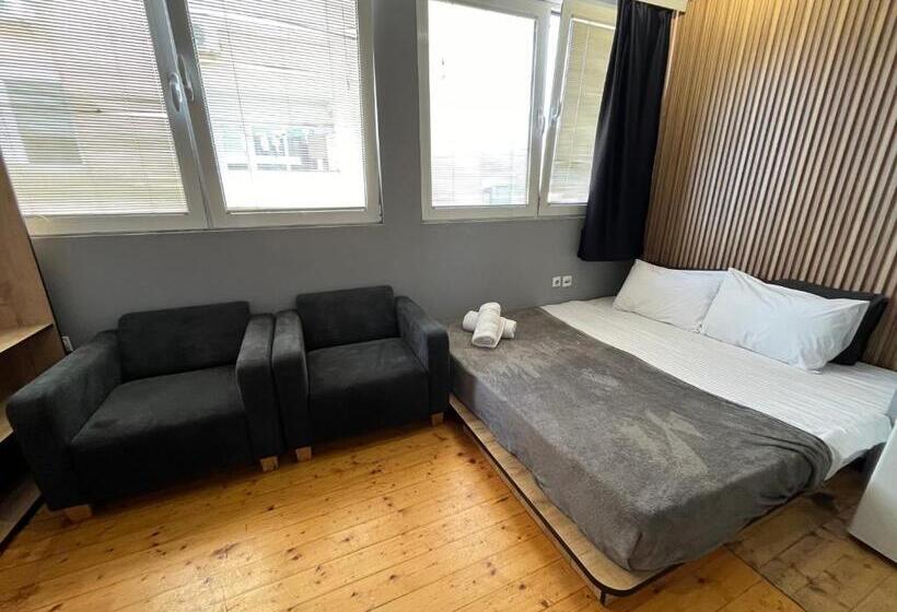 اتاق استاندارد, Mickitos Urban Hostel