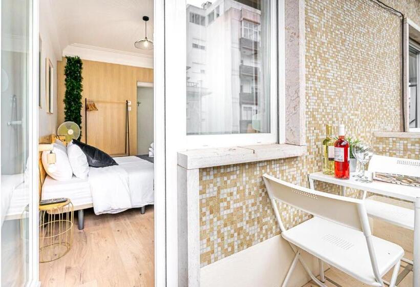 Номер Стандарт с Балконом, Santos Mattos Guesthouse & Apartments By Lisbon With Sintra