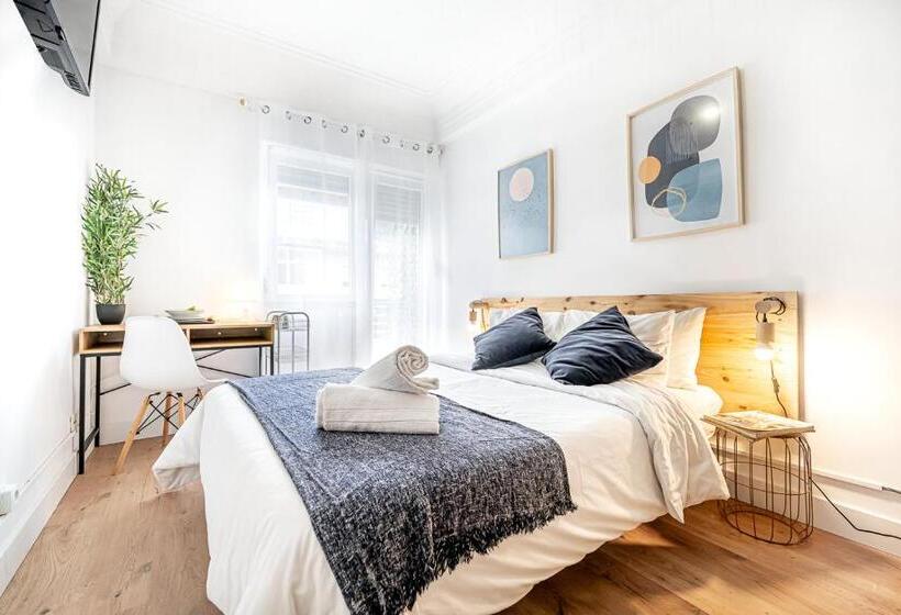 Номер Стандарт с Балконом, Santos Mattos Guesthouse & Apartments By Lisbon With Sintra