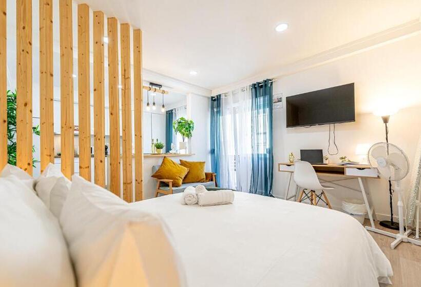 Студио Стандарт с Террасой, Santos Mattos Guesthouse & Apartments By Lisbon With Sintra