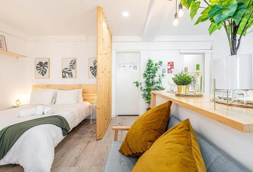 Студио Стандарт с Террасой, Santos Mattos Guesthouse & Apartments By Lisbon With Sintra