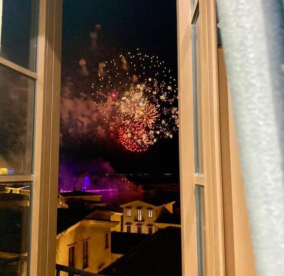 اتاق لوکس با بالکن و چشمانداز دریا, Sea Sunset Hotel Phu Quoc Welcome To A Mixing World Of Friends