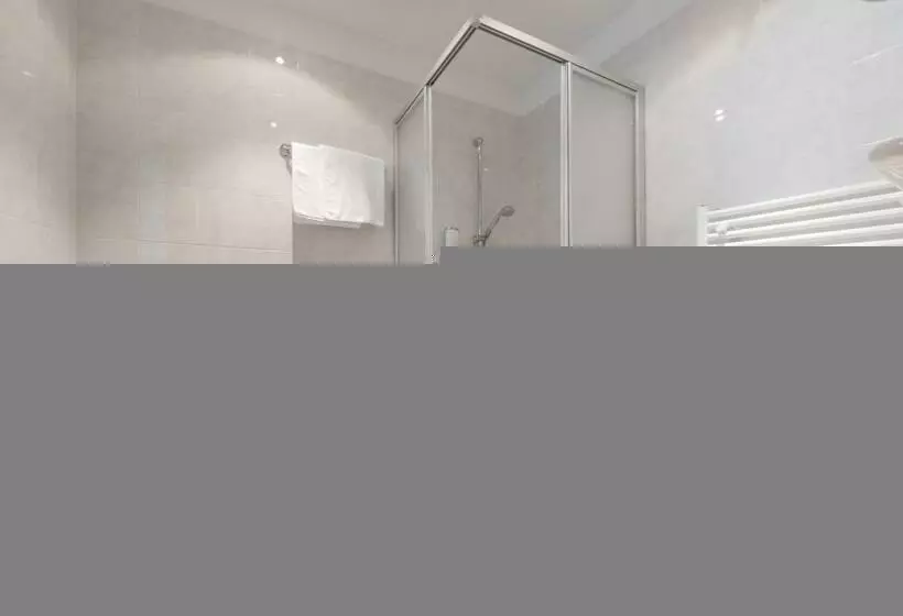 バルコニー付きスタンダードルーム, Berghotel Zum Zirm