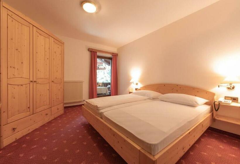 Номер Стандарт с Балконом, Berghotel Zum Zirm