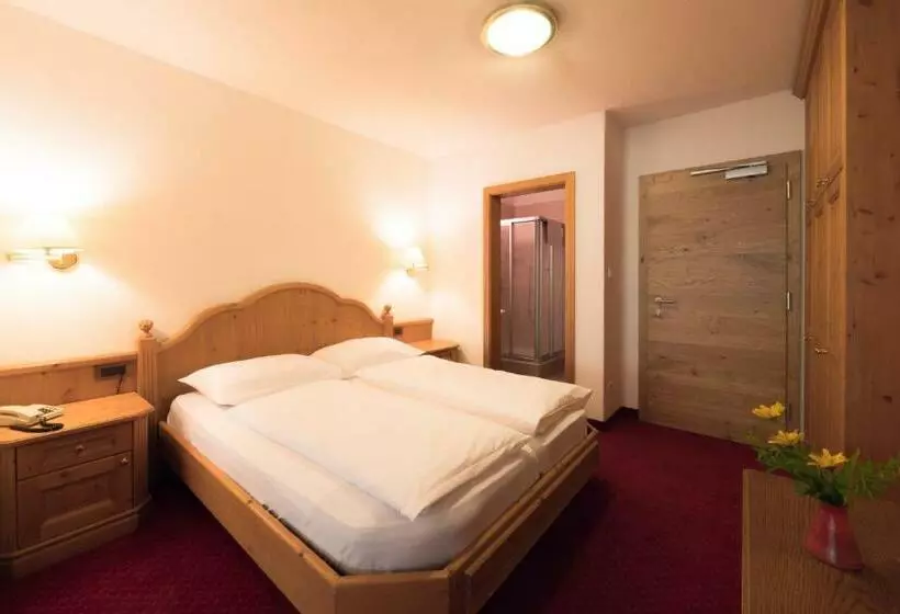 コンフォートルーム, Berghotel Zum Zirm