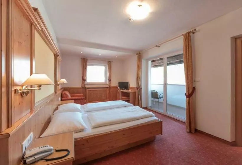 バルコニー付きスタンダードルーム, Berghotel Zum Zirm