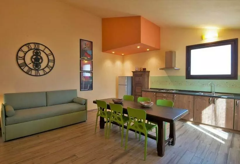 آپارتمان 2 خوابه با چشمانداز دریا, Leonardo Resort