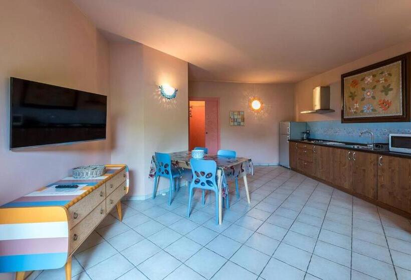 דירת חדר, Leonardo Resort