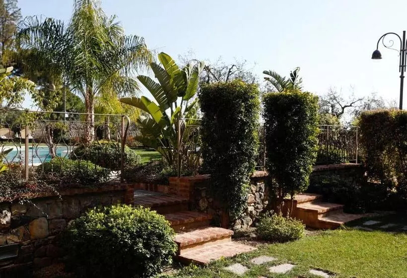 آپارتمان 1 خوابه با چشمانداز باغ, Leonardo Resort