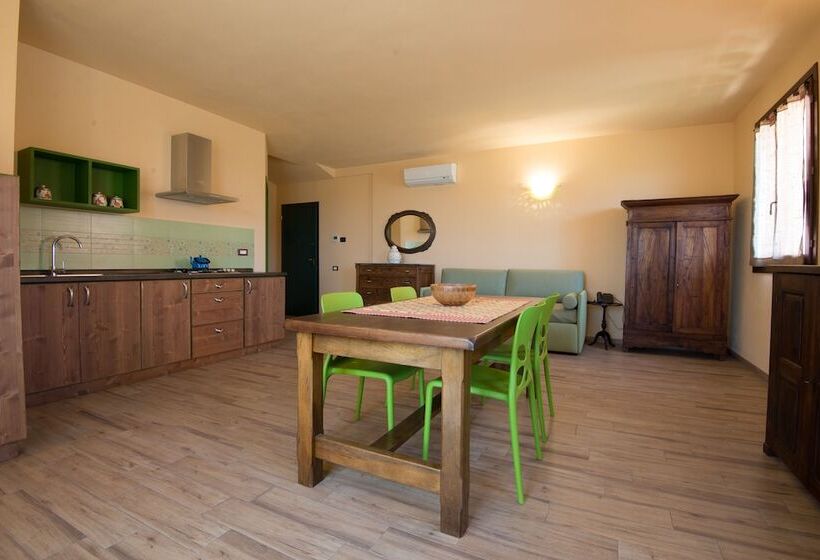 דירת חדר נוף לים, Leonardo Resort