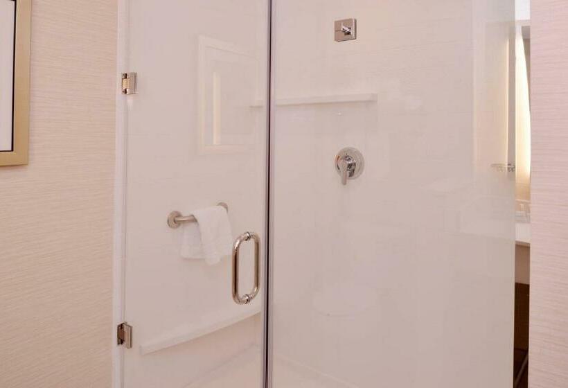 غرفة قياسية سرير كينج, Fairfield Inn & Suites By Marriott Plymouth White Mountains