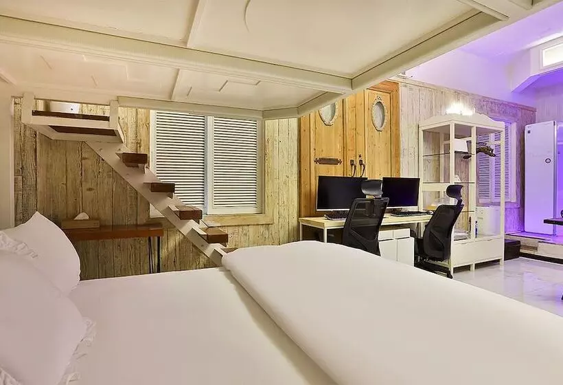Premium-sviitti, February Hotel Hwanggeum