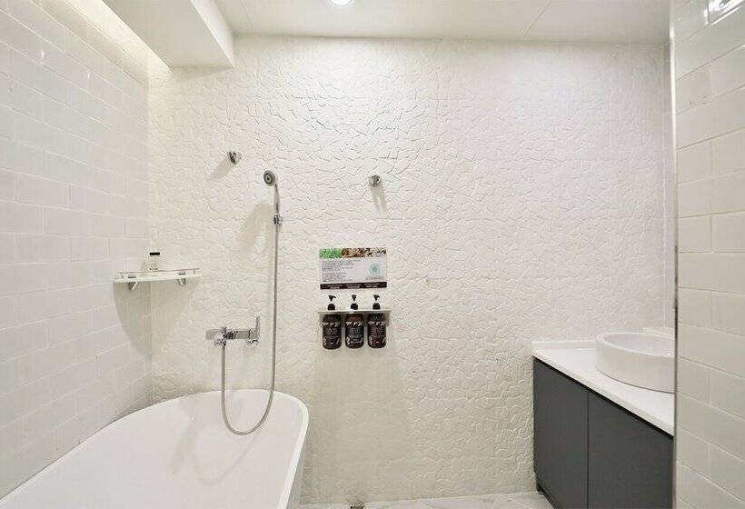 Номер Стандарт, February Hotel Hwanggeum