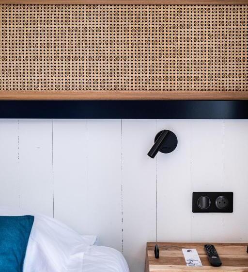 غرفة قياسية, Hôtel Le Français