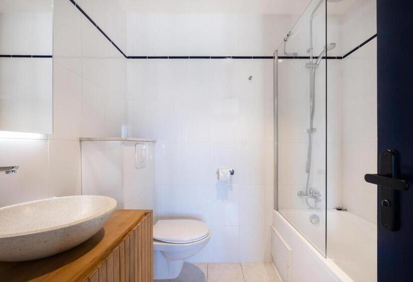 غرفة سوبيريور ذات إطلالة, Hôtel Le Français