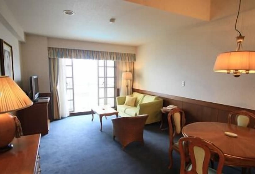 סוויטת דופלקס, La Classe De Cienega