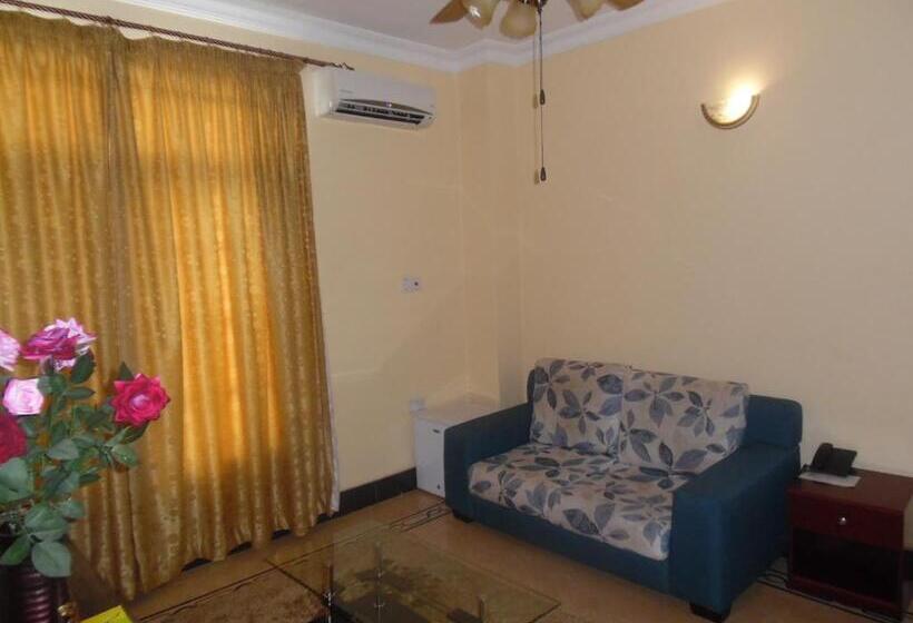 جناح جونيور, Lantana