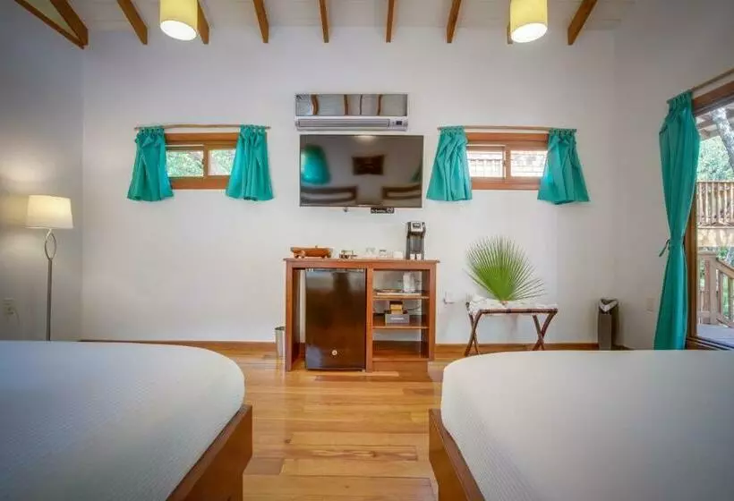 デラックスバンガロー, Mariposa Belize Beach Resort