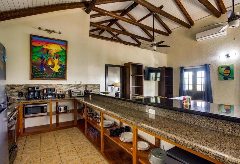סוויטת סופריור נוף לים, Mariposa Belize Beach Resort