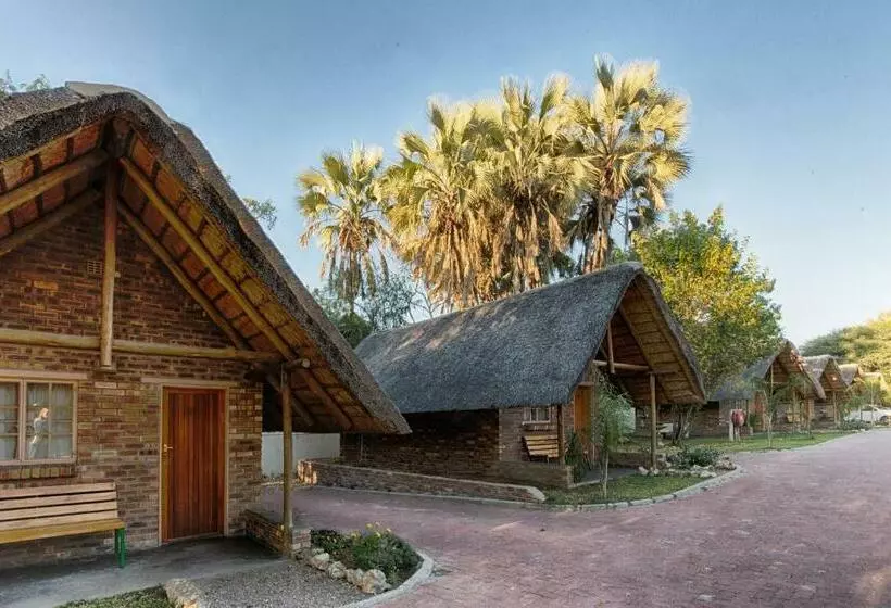 کلبه ییلاقی, Maun Lodge