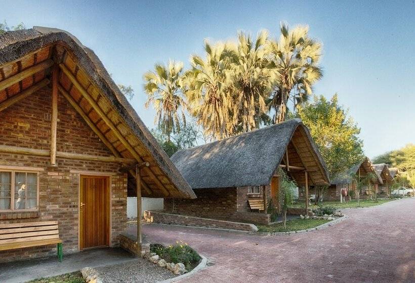 کلبه ییلاقی, Maun Lodge