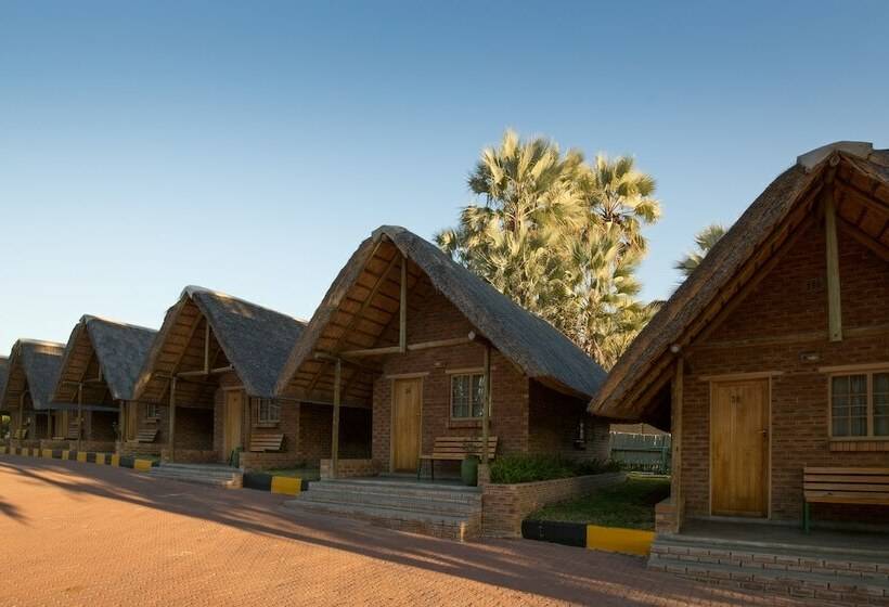کلبه ییلاقی, Maun Lodge